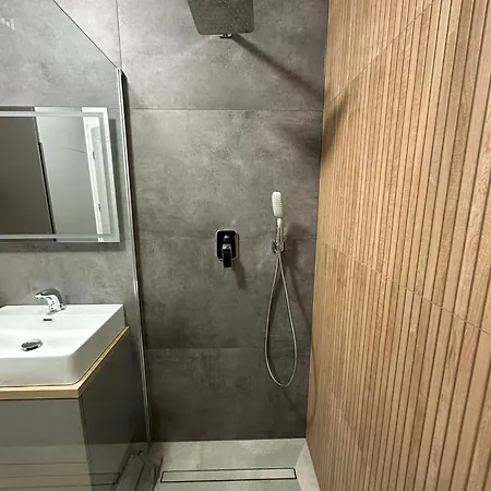 Apartament Nad Jeziorem Drweckim * 奥斯特罗达